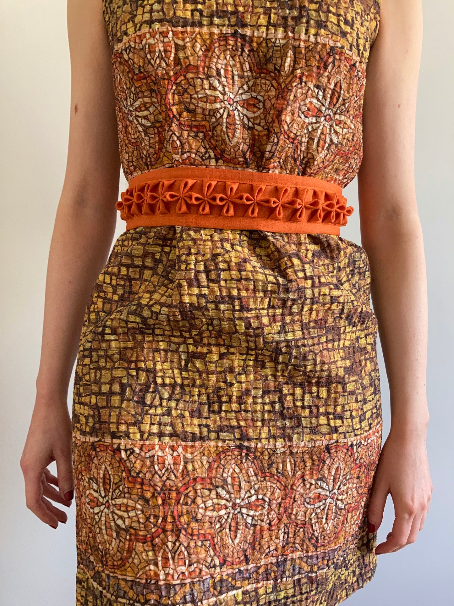 Lancaster - Floral smocked waist belt